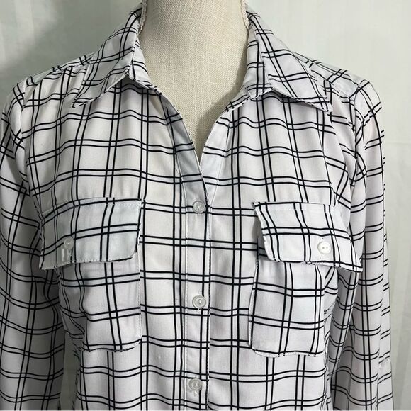 Notations White and Black Pattern Button Down Blouse Women’s Size Small - Picture 4 of 11